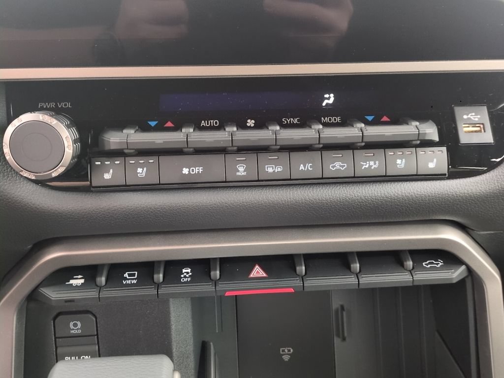 New 2026 Toyota Tundra Limited RWD image 16