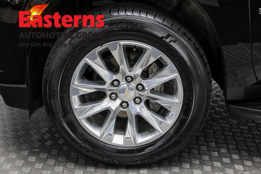 Used 2024 Chevrolet Suburban Premier image 36