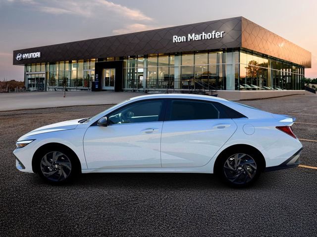 New 2026 Hyundai Elantra SEL Sport image 3