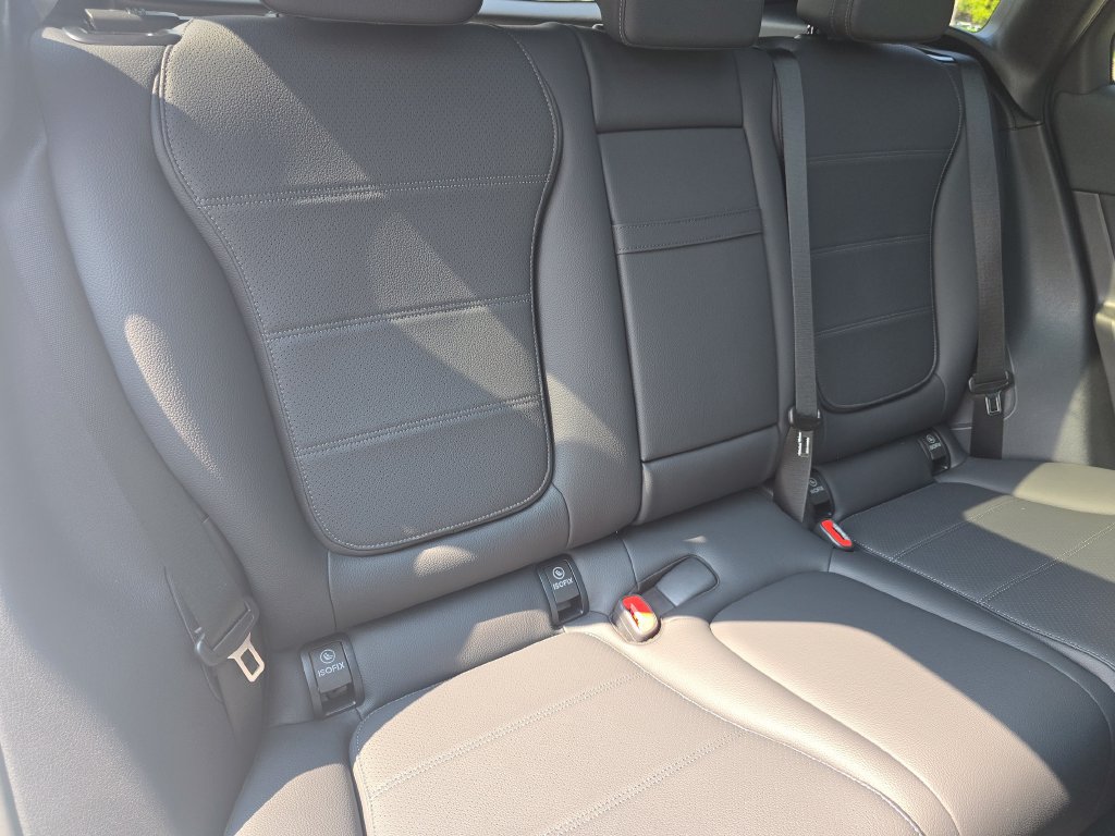 Certified 2026 Mercedes-Benz GLC 300 4MATIC image 23