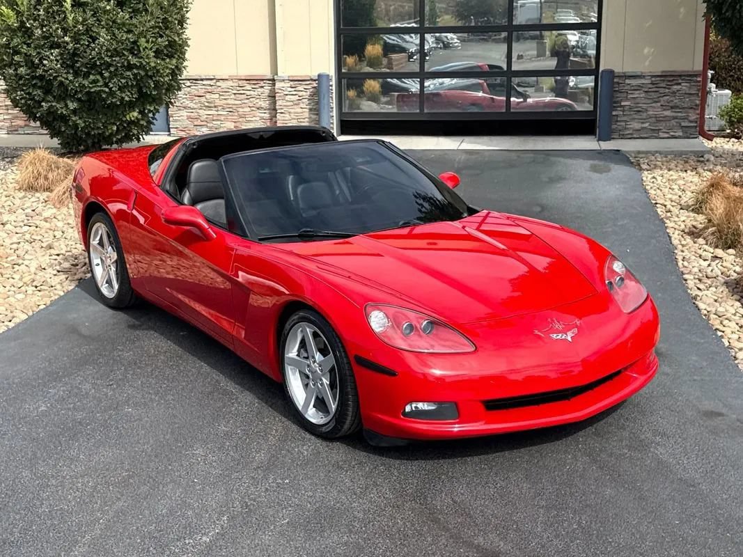 Used 2008 Chevrolet Corvette Coupe w/ Preferred Equipment Group RWD image 90