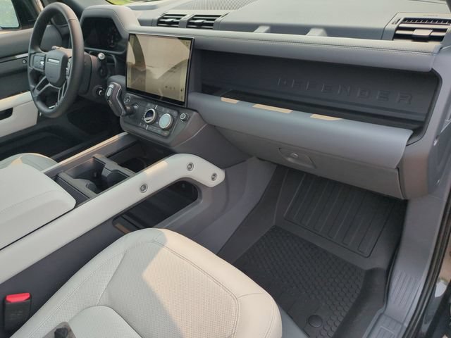 New 2026 Land Rover Defender 110 X-Dynamic SE AWD/4WD image 19