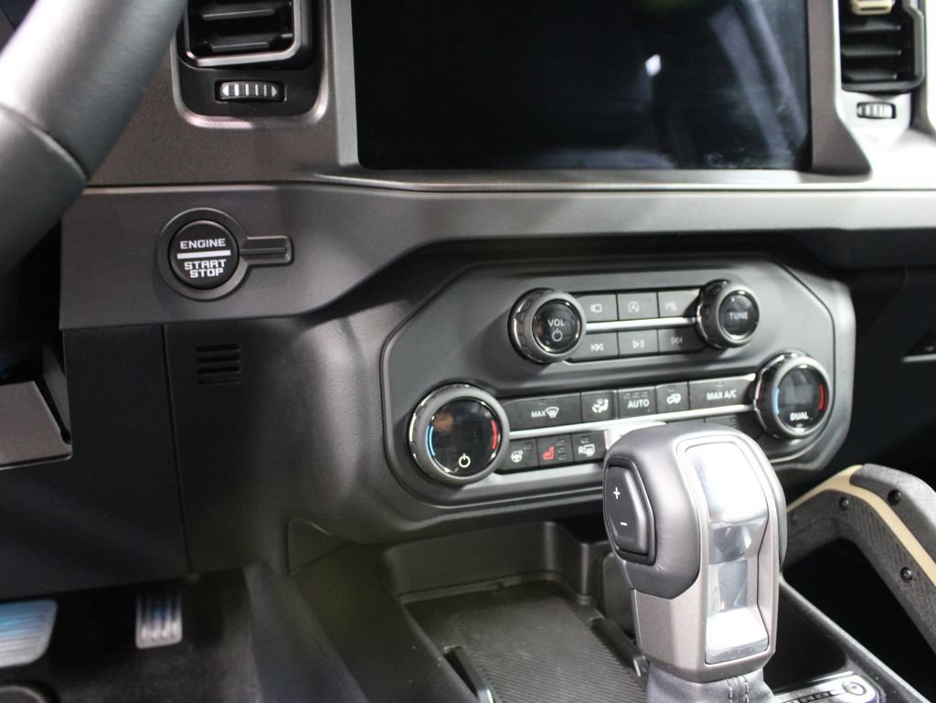 Used 2025 Ford Bronco Badlands AWD/4WD image 63