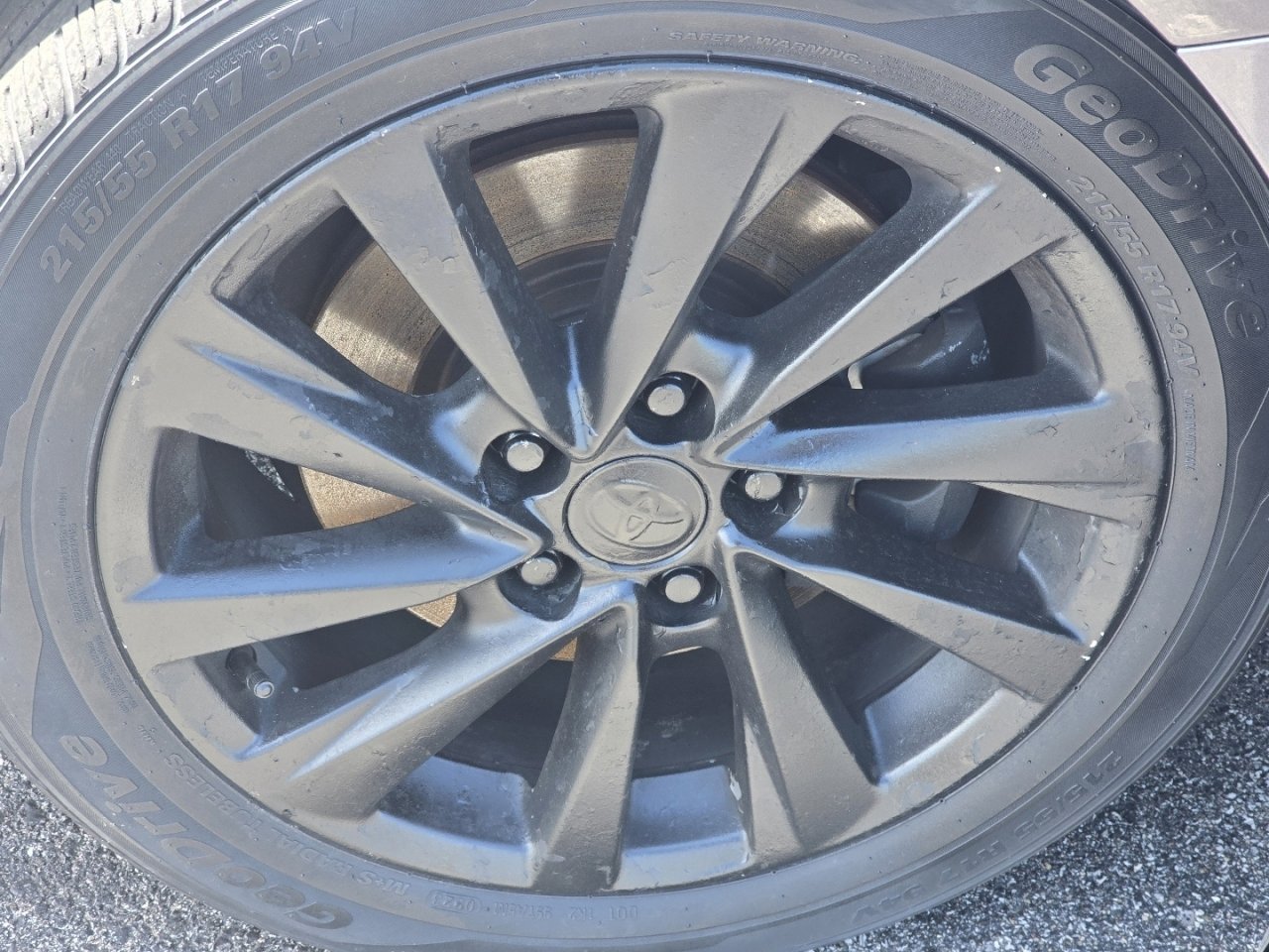 Used 2021 Toyota Camry LE FWD image 6