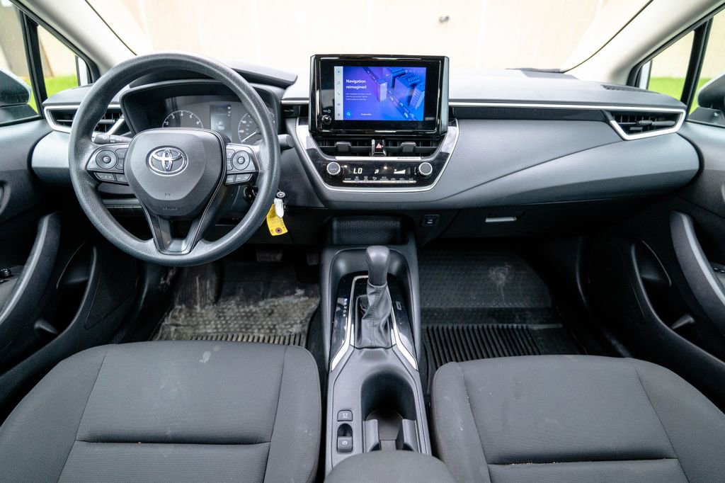 Used 2024 Toyota Corolla LE FWD image 10