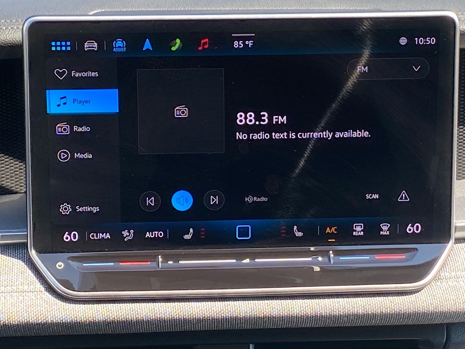 Certified 2025 Volkswagen Tiguan S AWD/4WD image 9