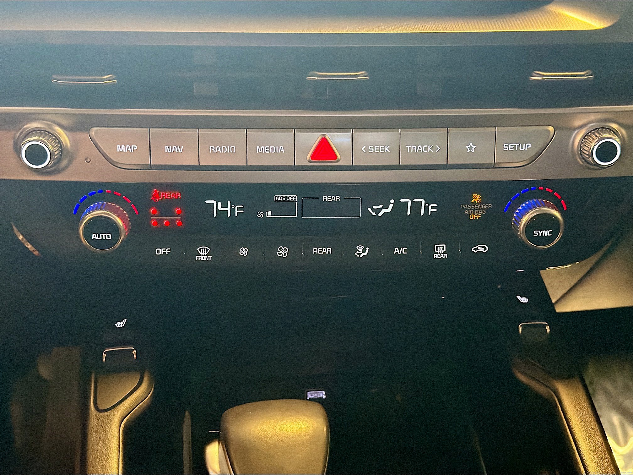Used 2025 Kia Telluride S AWD/4WD image 24