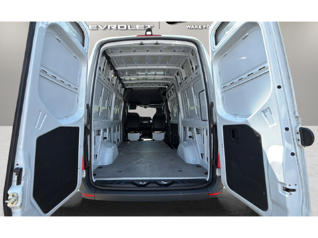 Used 2025 Mercedes-Benz Sprinter 2500 image 31