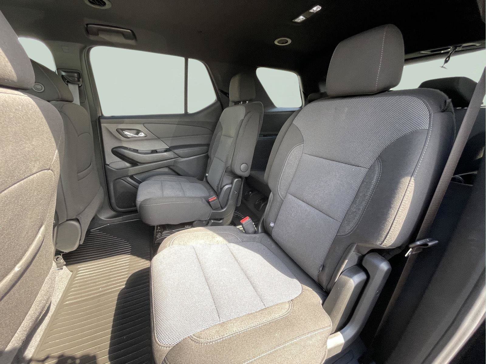 Used 2023 Chevrolet Traverse LT AWD/4WD image 15
