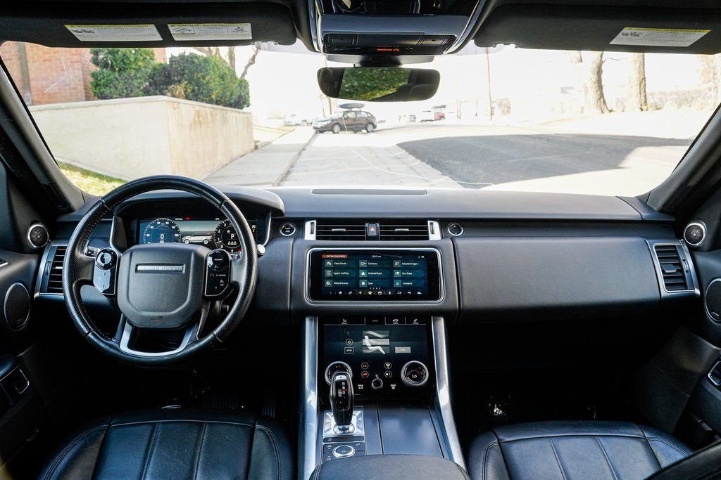 Used 2019 Land Rover Range Rover Sport SE image 11