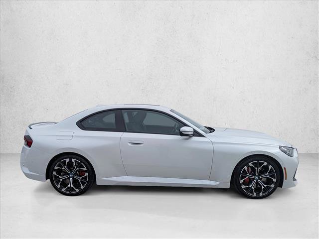 Used 2025 BMW 230i Coupe w/ M Sport Package RWD image 4