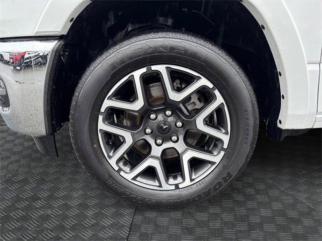 Used 2025 RAM 1500 Laramie image 14
