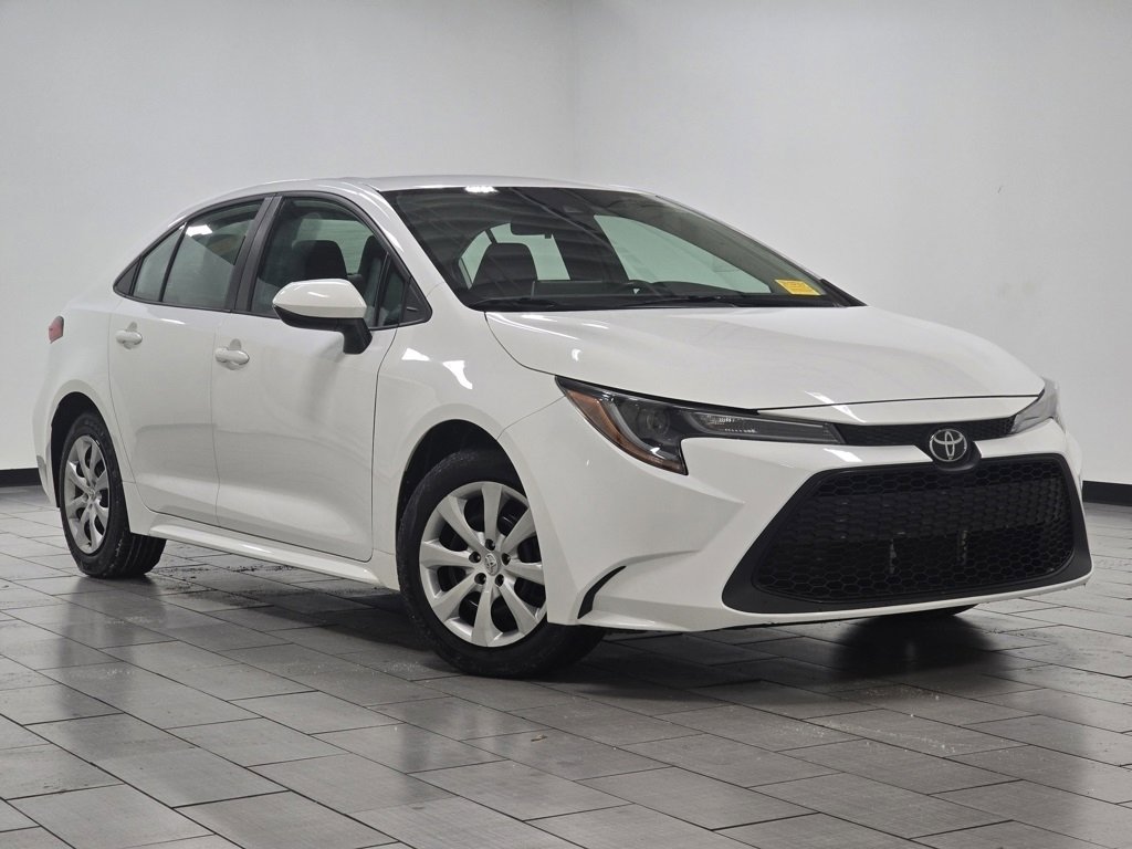 Used 2021 Toyota Corolla LE image 2