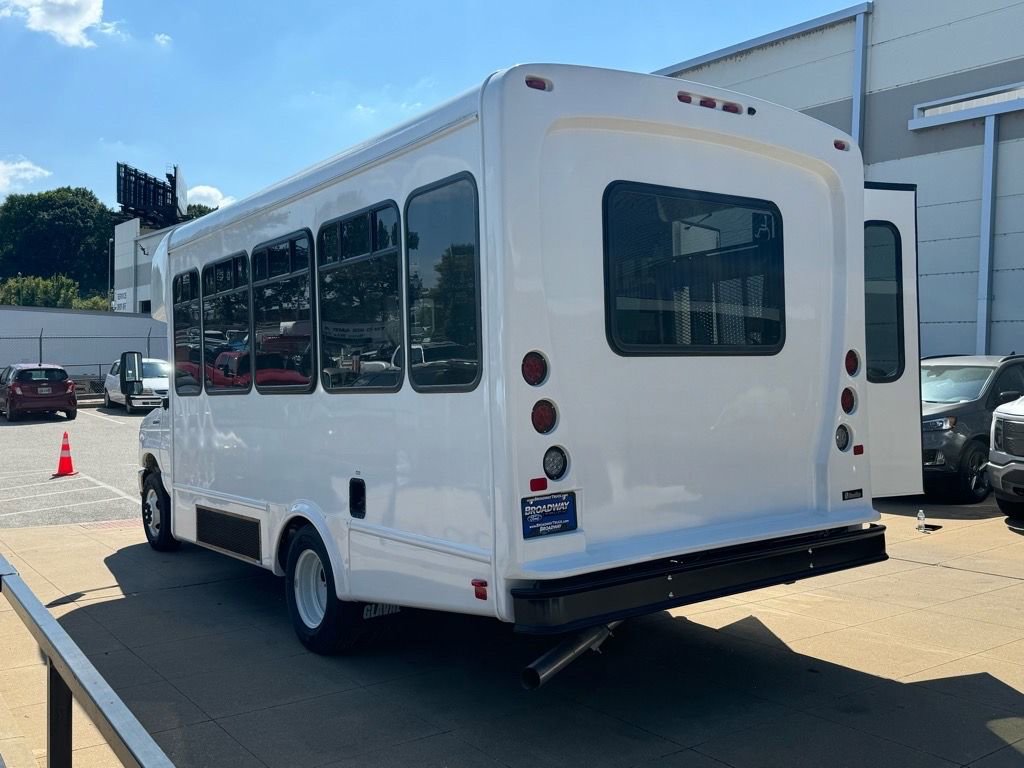New 2025 Ford E-450 and Econoline 450 Super Duty w/ Shuttle Bus Prep Package RWD image 48