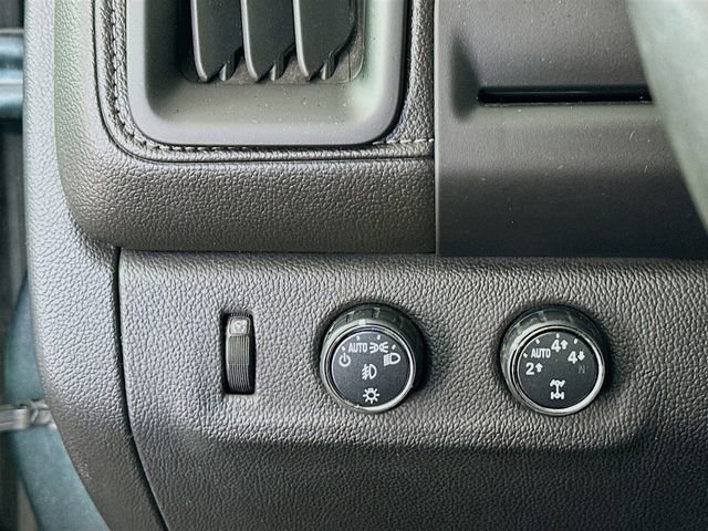 Used 2015 GMC Canyon SLT w/ LPO, Gearon Divider Package image 10