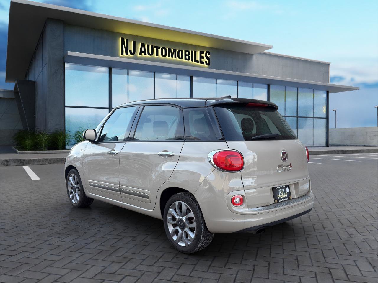 Used 2014 FIAT 500L Lounge image 5