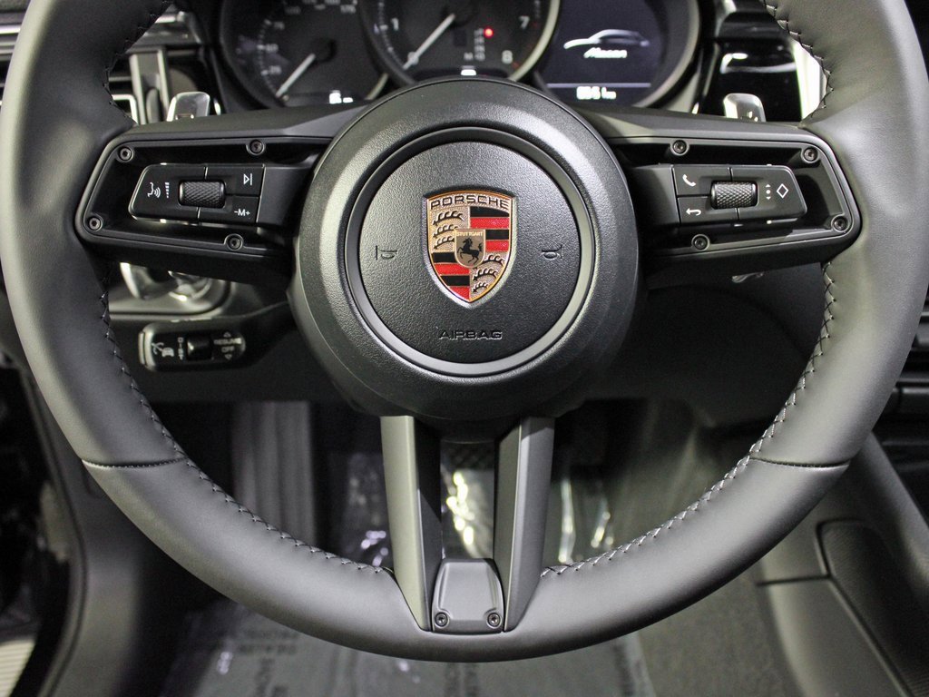 Used 2026 Porsche Macan image 22