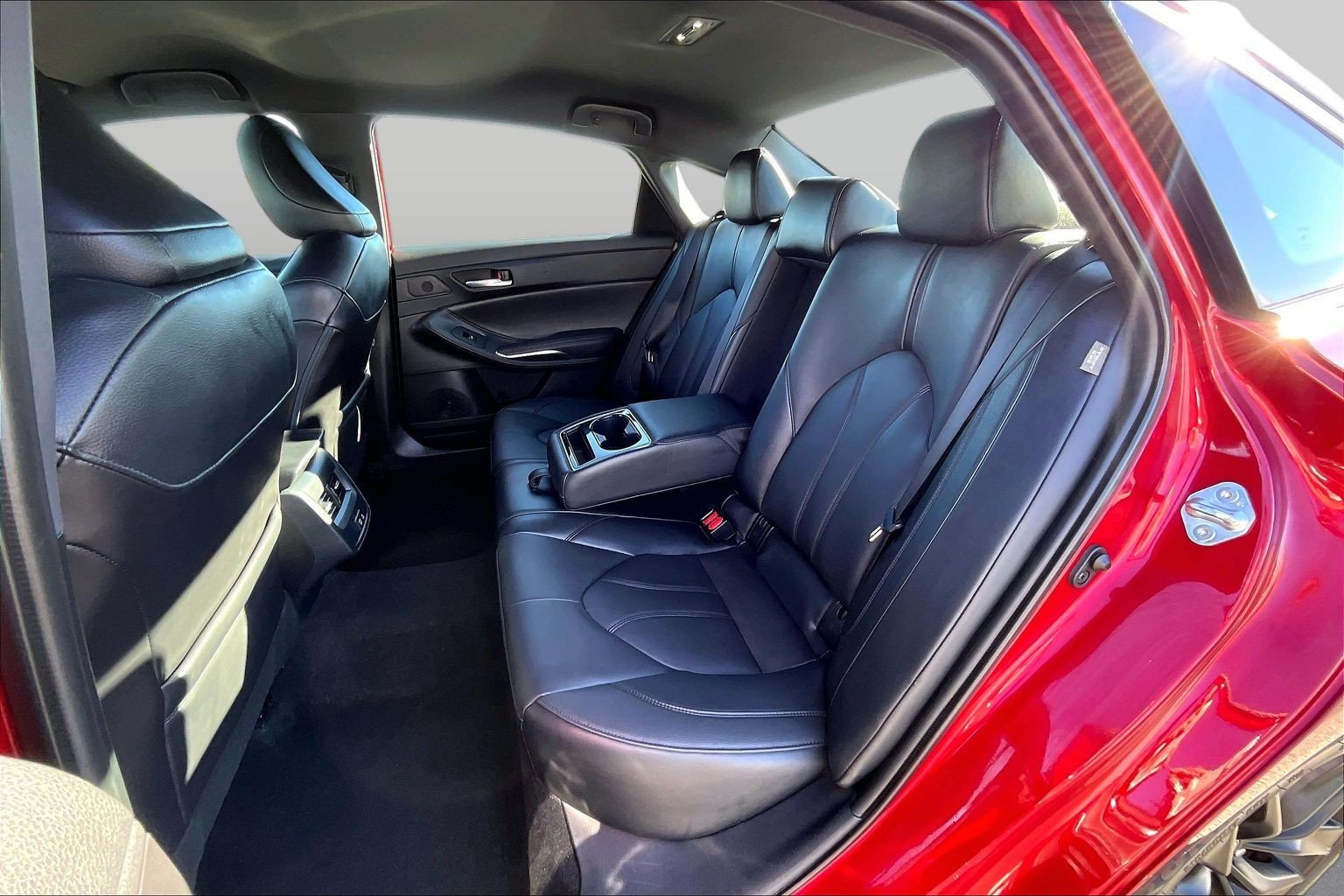Used 2022 Toyota Avalon XLE FWD image 26