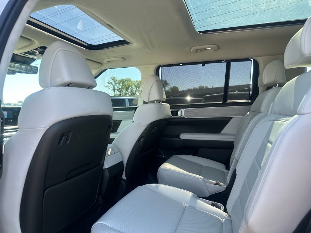 Used 2025 Hyundai Santa Fe Calligraphy image 19