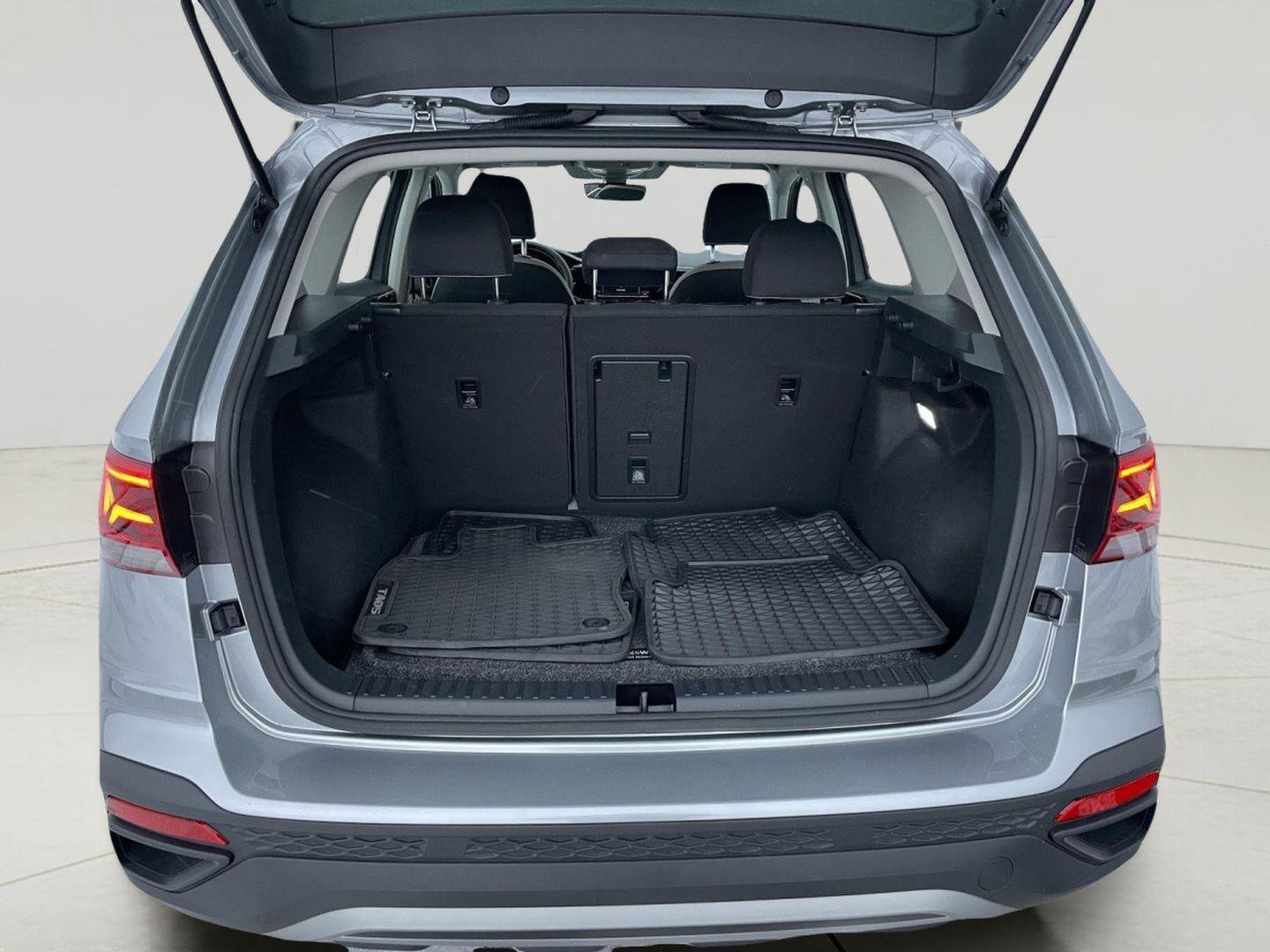 Used 2024 Volkswagen Taos S image 9