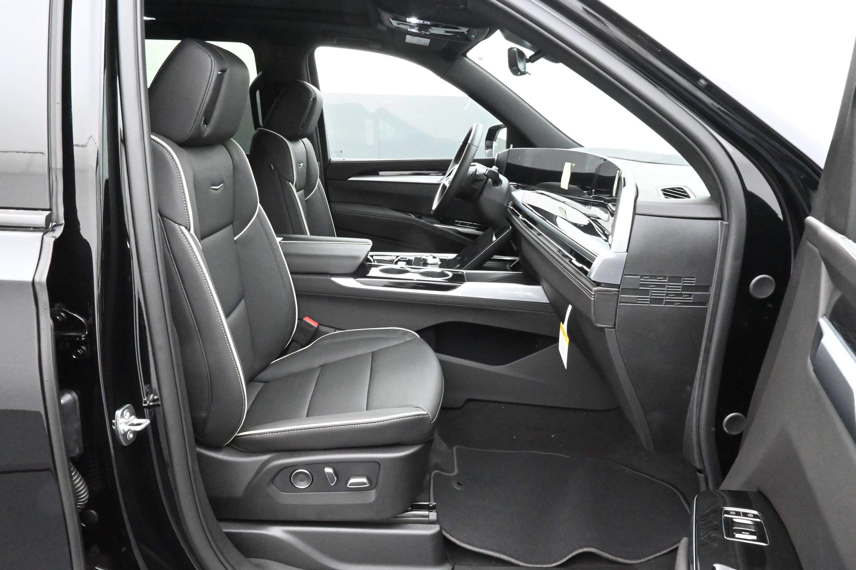 New 2026 Cadillac Escalade ESV Sport w/ Touring Package AWD/4WD image 13