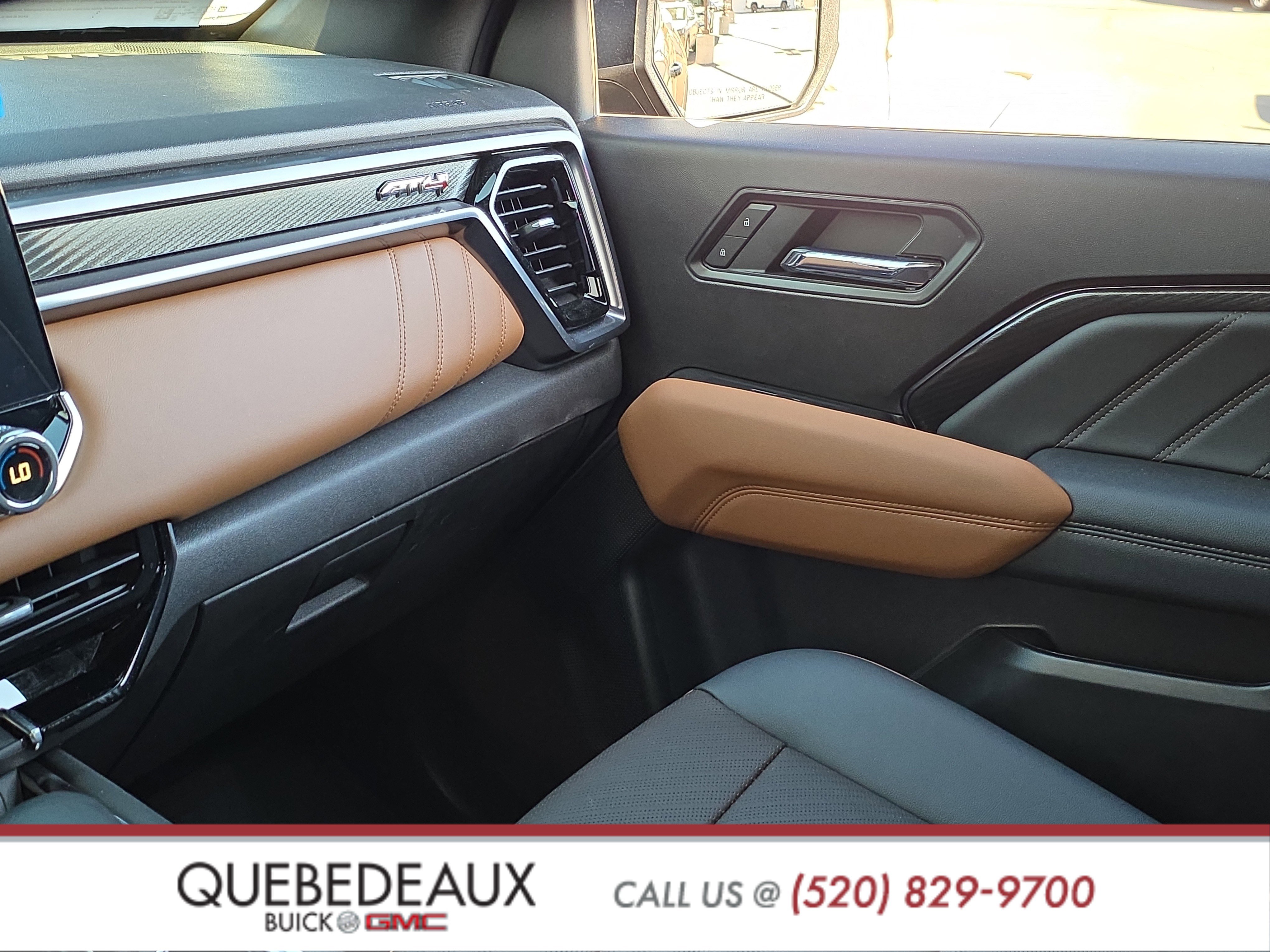 Used 2025 GMC Canyon AT4 w/ AT4 Premium Package image 25