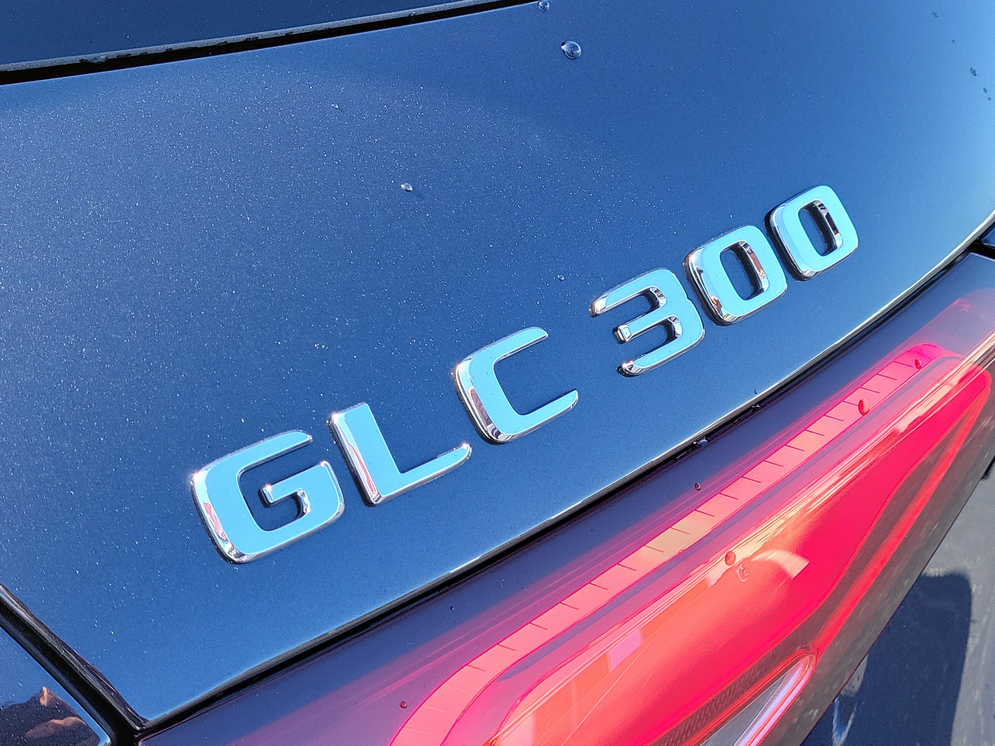 Used 2024 Mercedes-Benz GLC 300 image 5