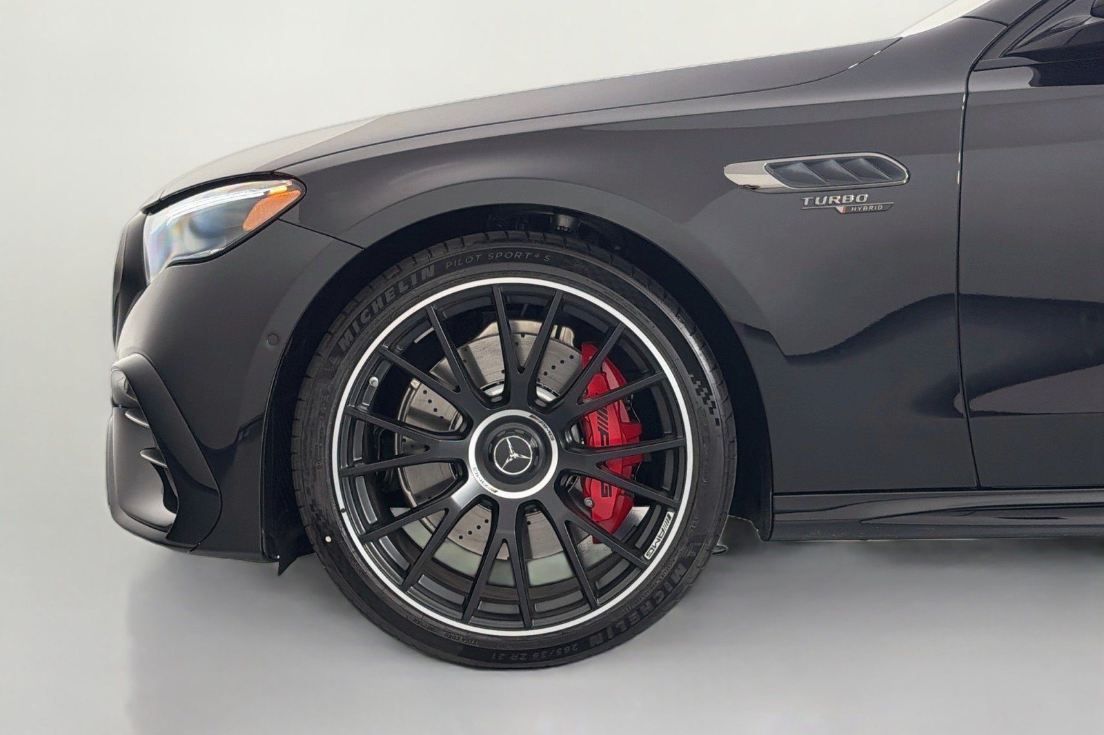 New 2026 Mercedes-Benz E 53 AMG e 4MATIC Sedan image 9