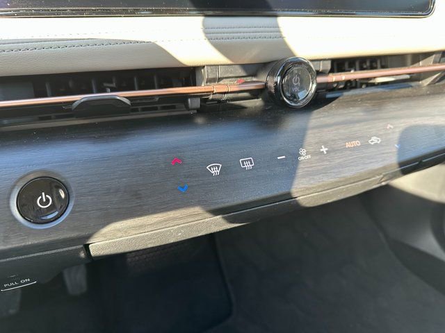 Used 2024 Nissan Ariya AWD image 26