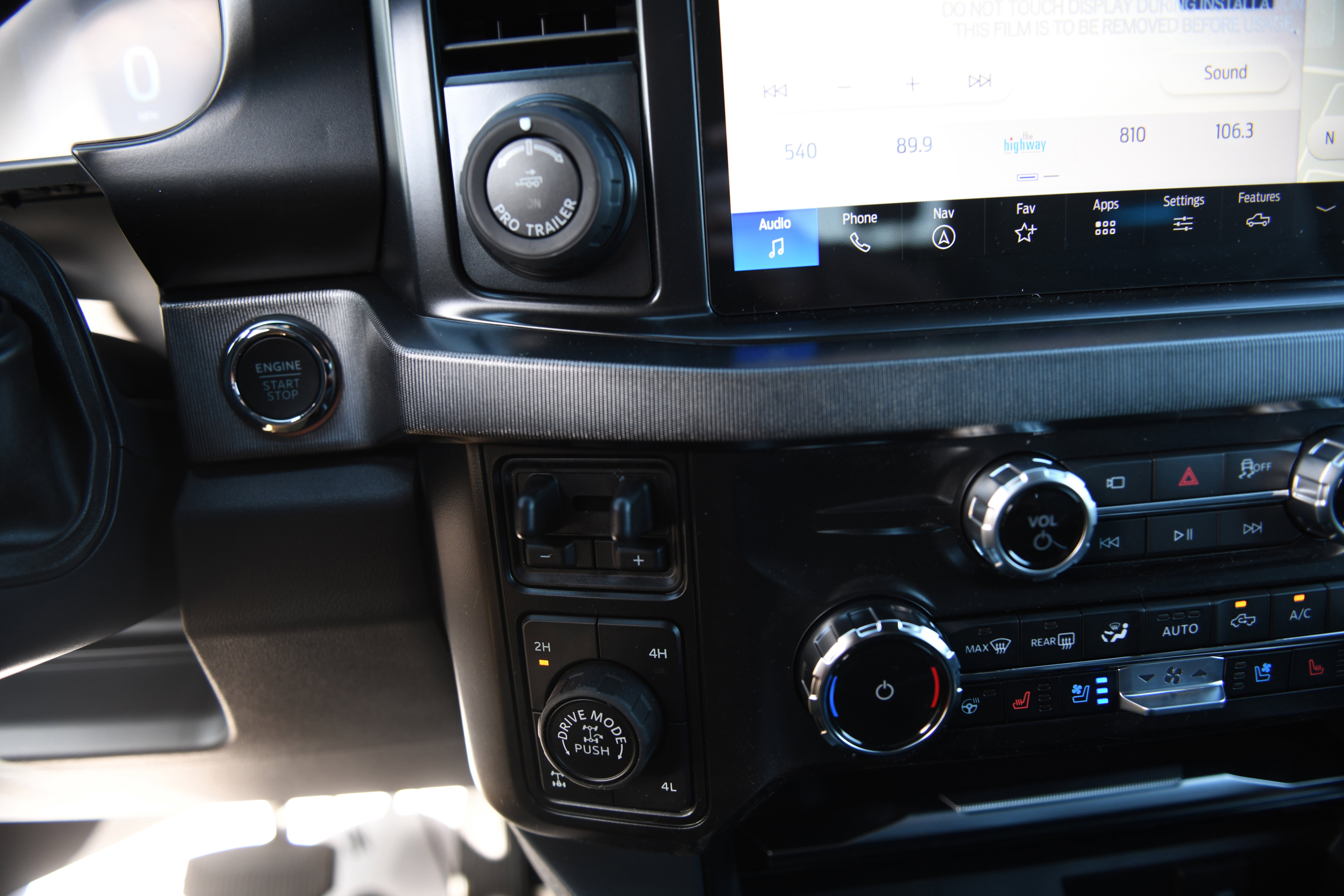 New 2026 Ford F250 Platinum w/ Tremor Off-Road Package image 30