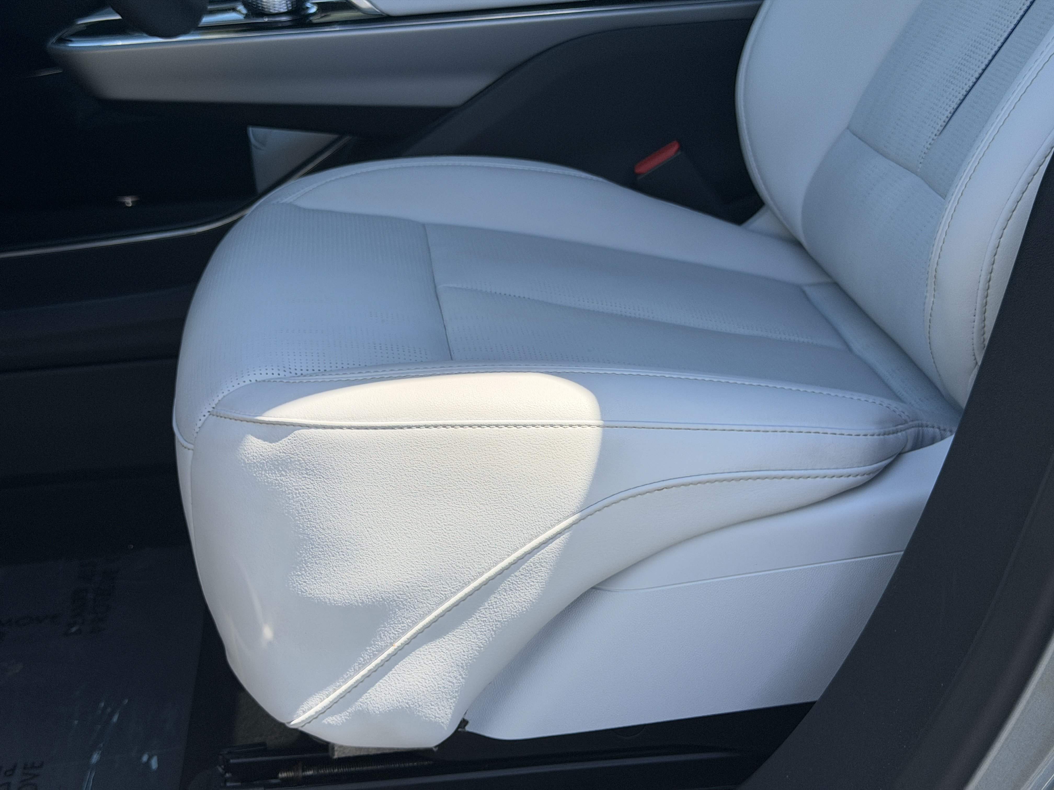 Certified 2024 Cadillac Lyriq Luxury RWD image 23