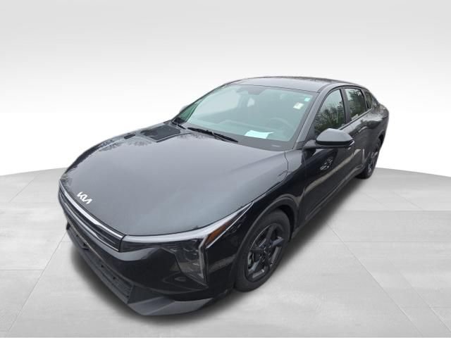 Used 2025 Kia K4 LXS image 9