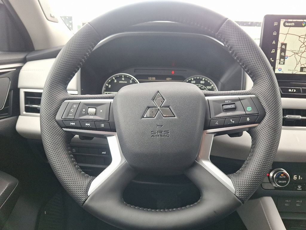 New 2026 Mitsubishi Outlander SE image 10