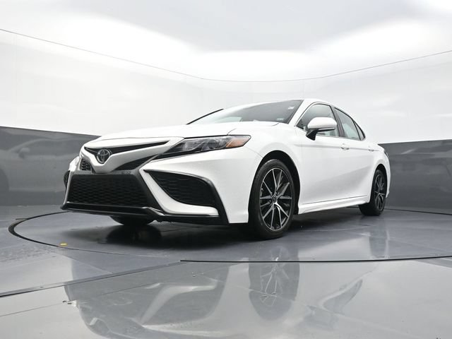Certified 2024 Toyota Camry SE FWD image 32