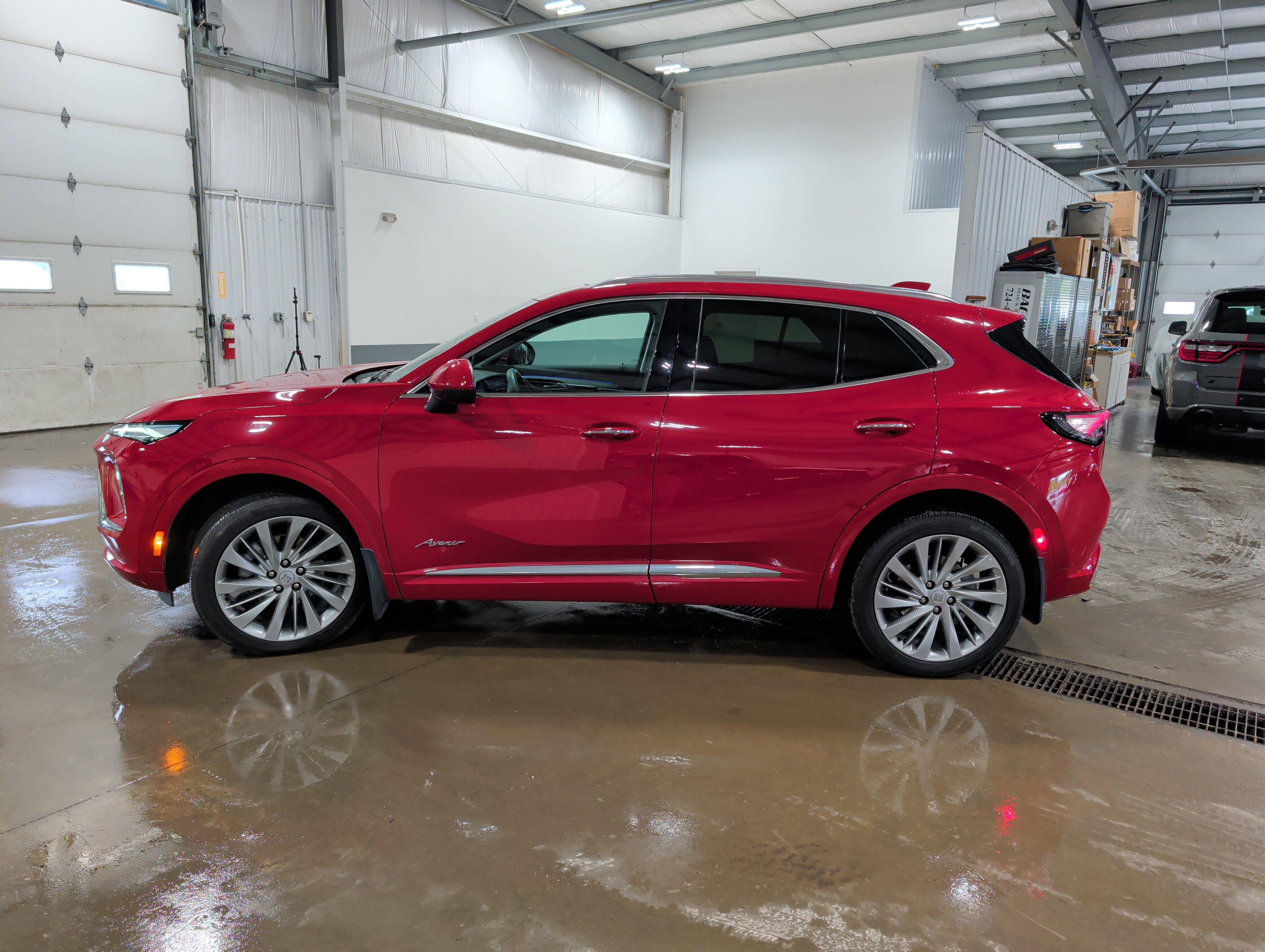 Used 2025 Buick Envision Avenir AWD/4WD image 5