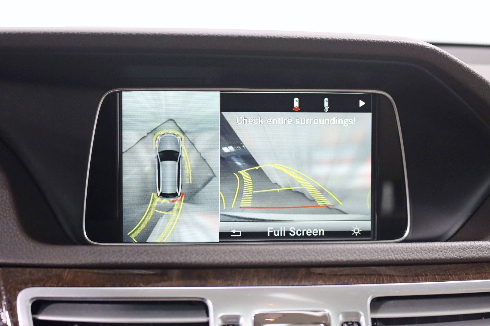 Used 2015 Mercedes-Benz E 350 E 350 4MATIC-Premium 1 Package w/ Premium 1 Package image 20