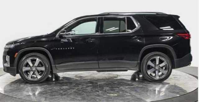 Used 2023 Chevrolet Traverse LT w/ LT Premium Package image 9