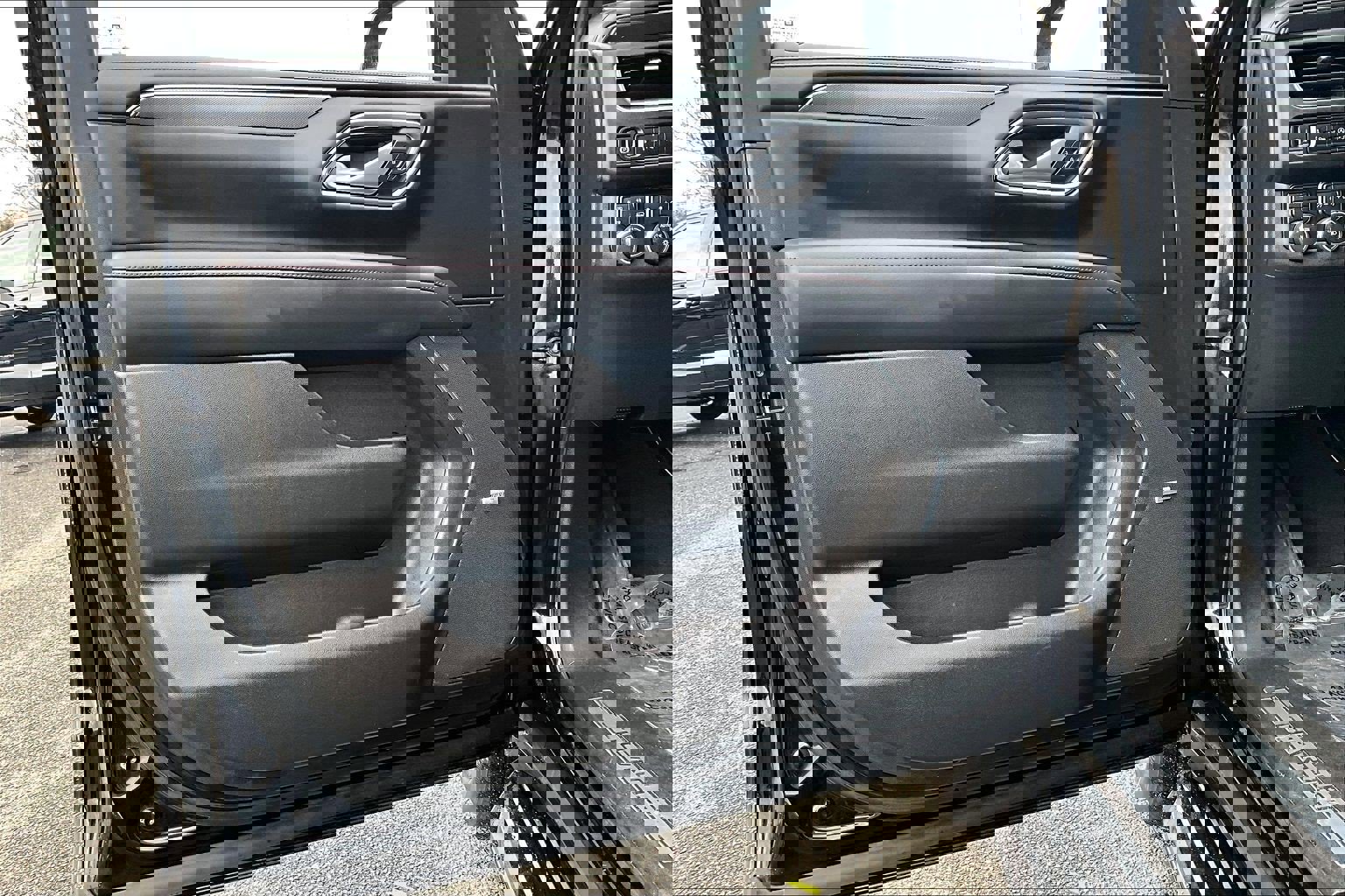 Used 2021 Chevrolet Tahoe RST image 22