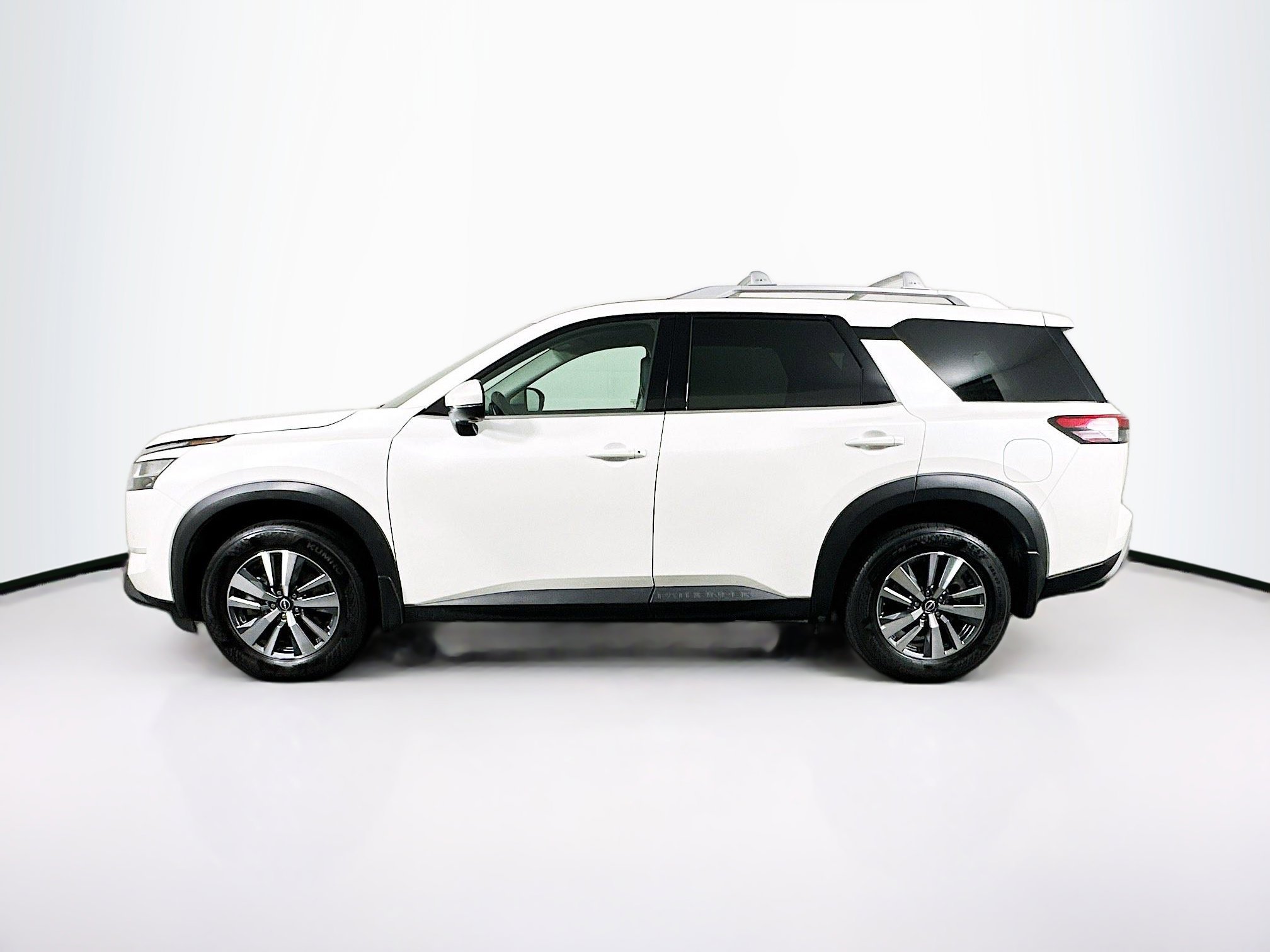 Used 2024 Nissan Pathfinder SL image 4