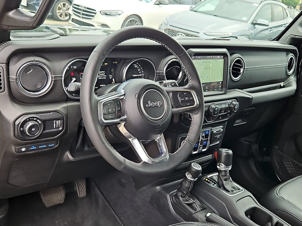 Used 2023 Jeep Wrangler Unlimited Sahara w/ Cold Weather Group AWD/4WD image 27