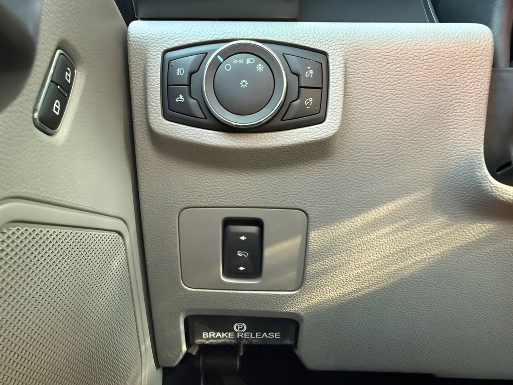 Used 2021 Ford F250 XLT w/ XLT Value Package AWD/4WD image 19