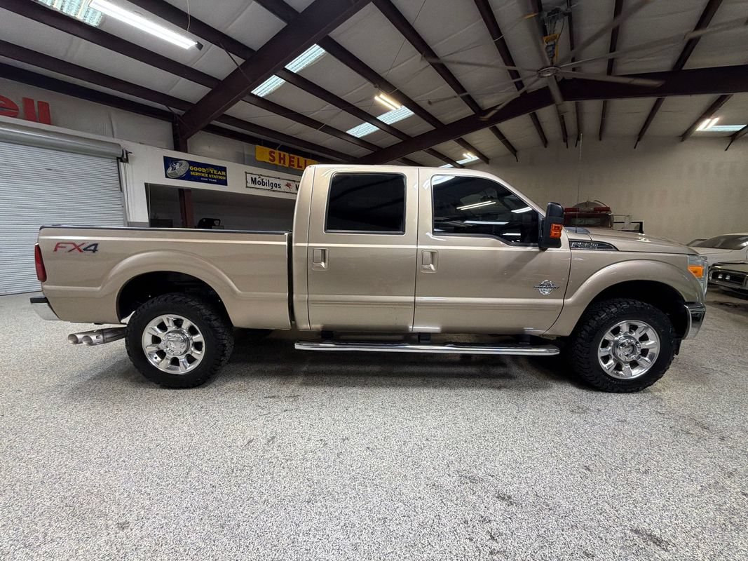 Used 2013 Ford F250 Lariat w/ Lariat Ultimate Pkg AWD/4WD image 9