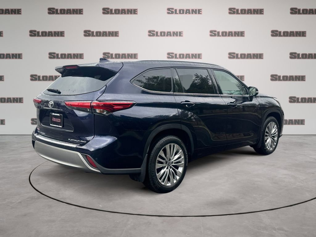 Used 2023 Toyota Highlander Platinum image 5