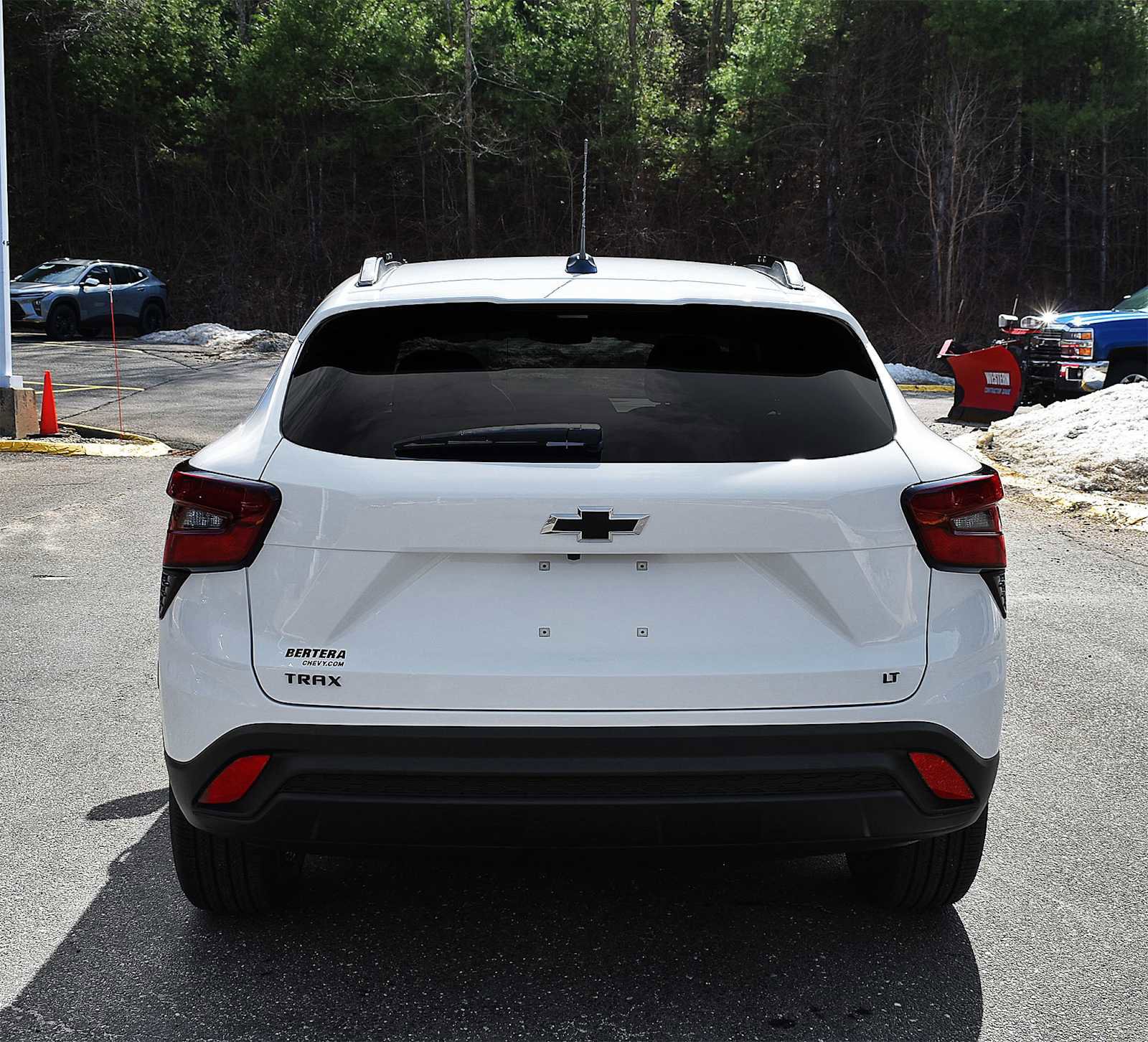 New 2026 Chevrolet Trax LT w/ Sunroof Package image 7