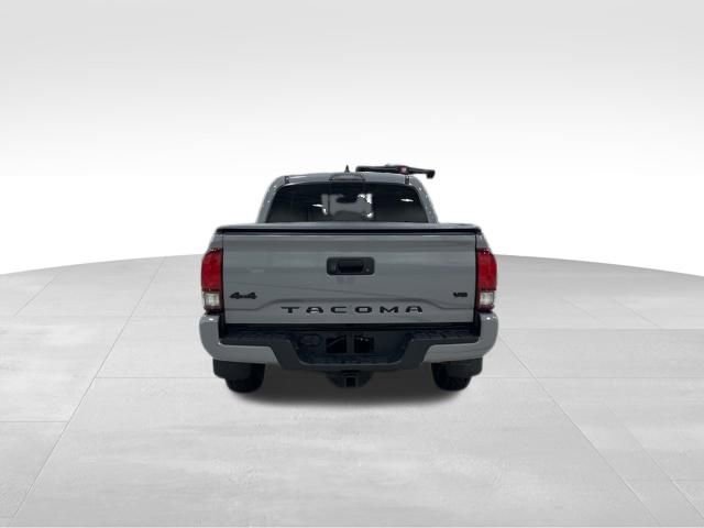 Used 2020 Toyota Tacoma SR5 w/ Technology Package image 26