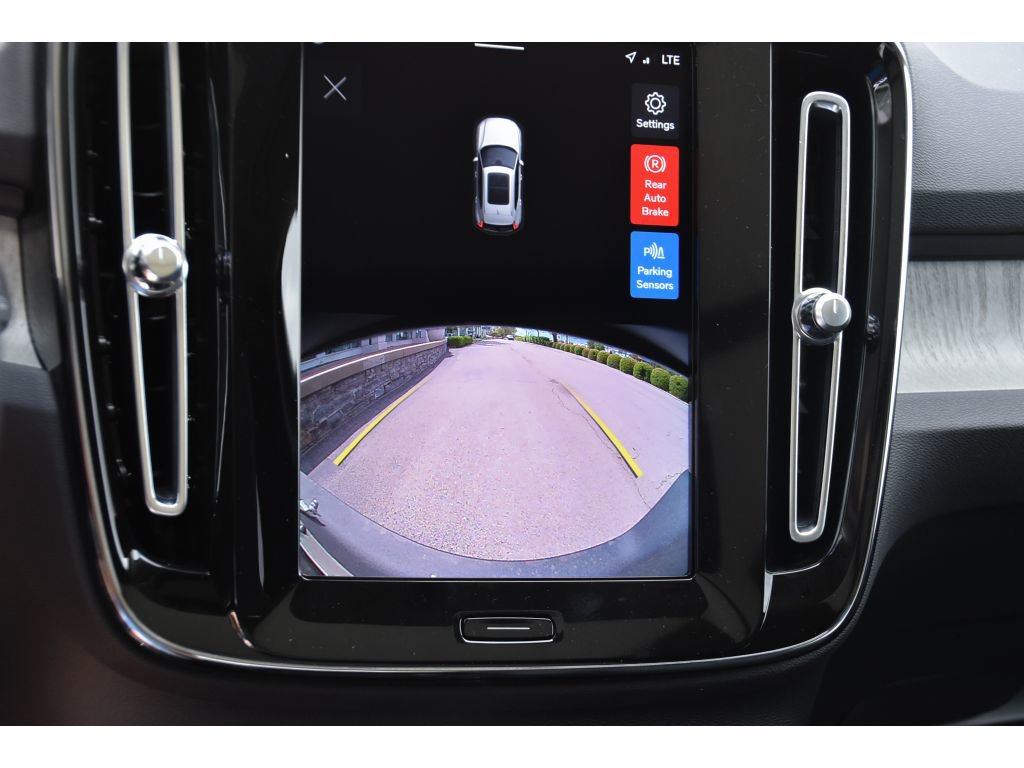 New 2026 Volvo XC40 B5 Core w/ Protection Package Premier AWD/4WD image 19