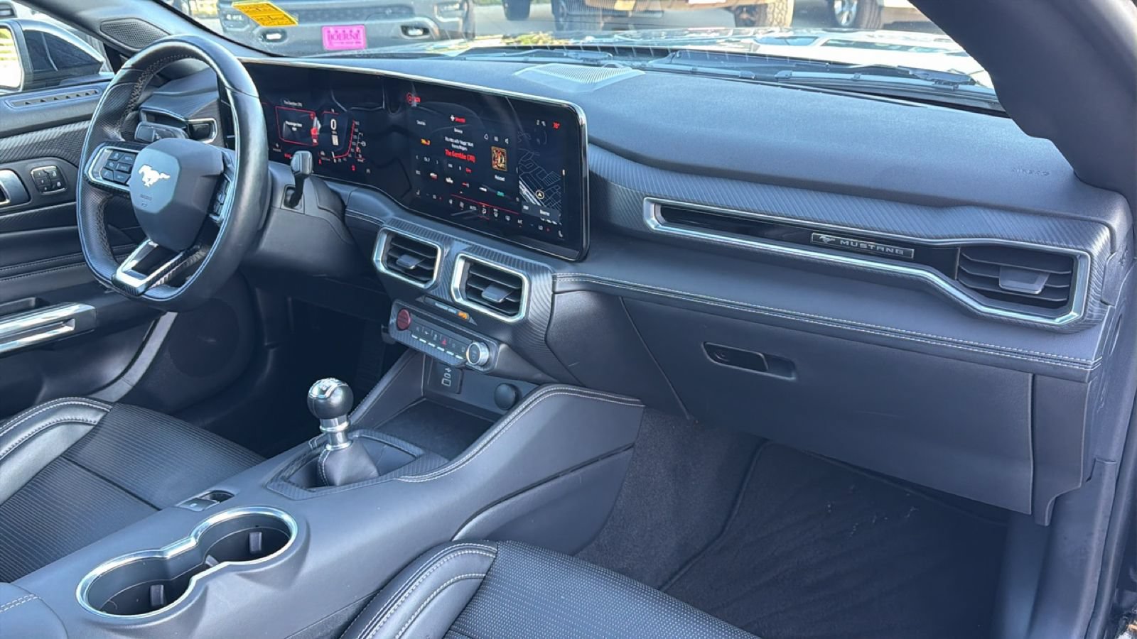 Used 2025 Ford Mustang GT Premium RWD image 32