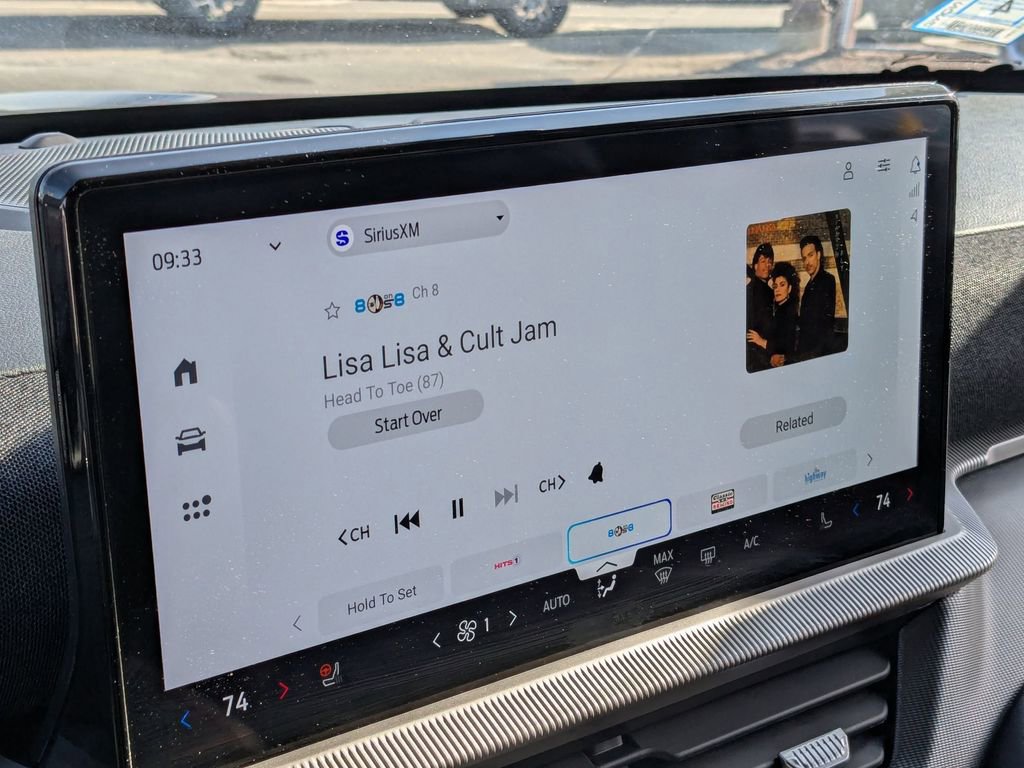 Used 2025 Ford Explorer ST-Line w/ ST-Line Street Pack AWD/4WD image 22