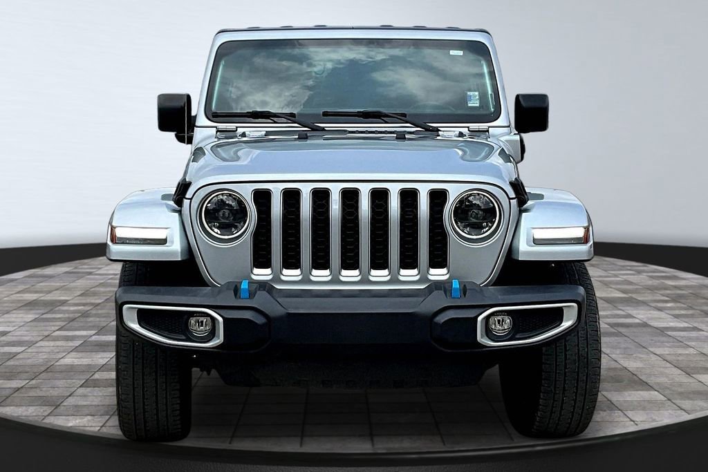 Used 2023 Jeep Wrangler Unlimited Sahara w/ Cold Weather Group AWD/4WD image 3