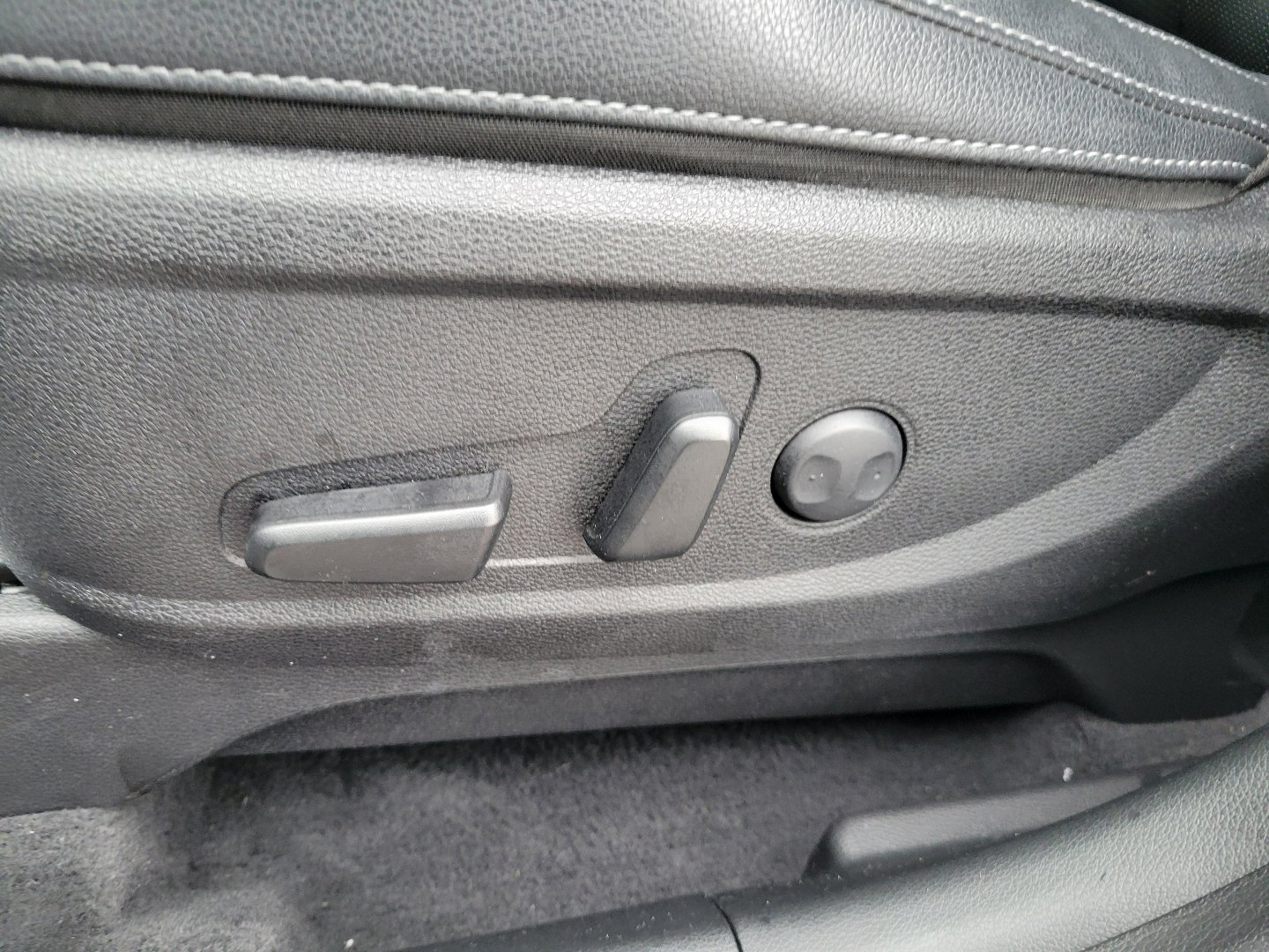 Used 2022 Kia Telluride EX w/ EX Premium Package image 17